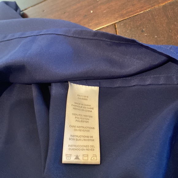 MICHAEL KORS Navy Blue with Silver accents & Front Zipper Blouse Size Medium - Picture 7 of 8